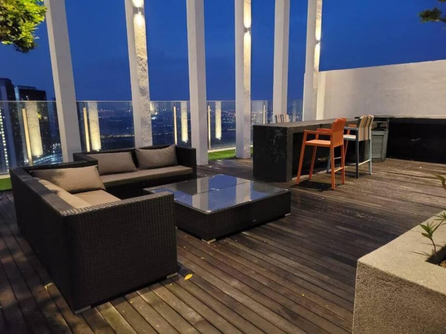 Apartment A1804 Grand Medini 100mbps Netflix By Nusajaya (Iskandar Puteri)