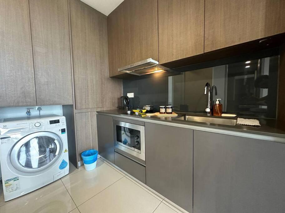 Apartment A1804 Grand Medini 100mbps Netflix By Nusajaya (Iskandar Puteri)