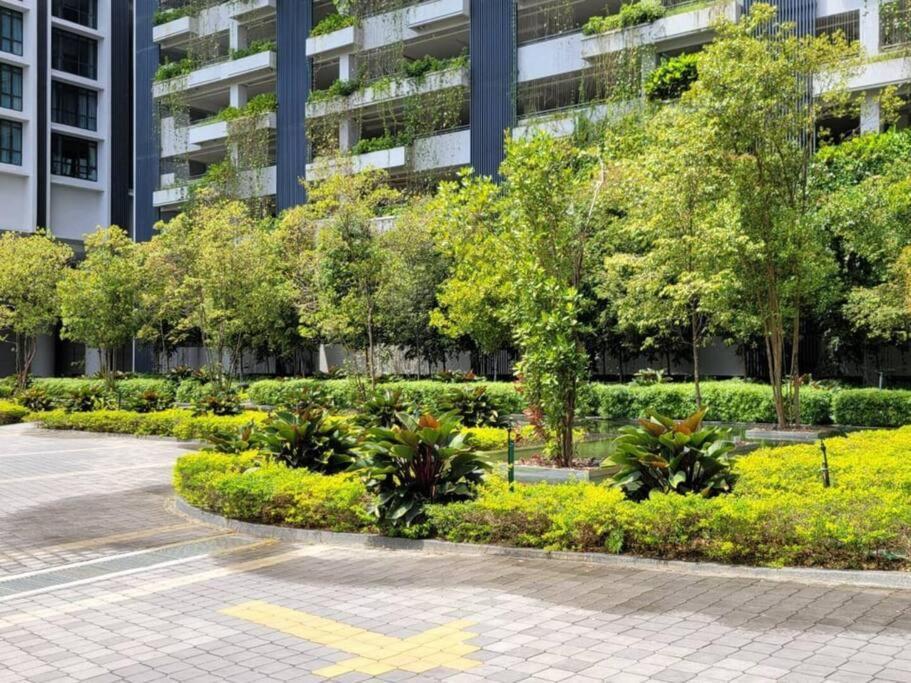 Apartment A1804 Grand Medini 100mbps Netflix By *