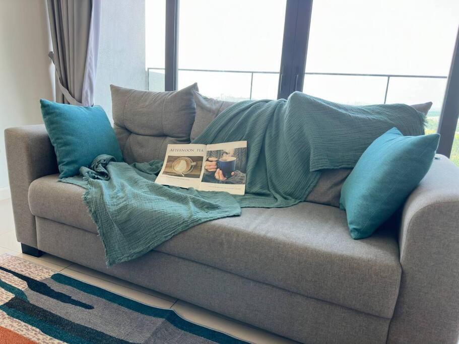 Apartment A1804 Grand Medini 100mbps Netflix By *