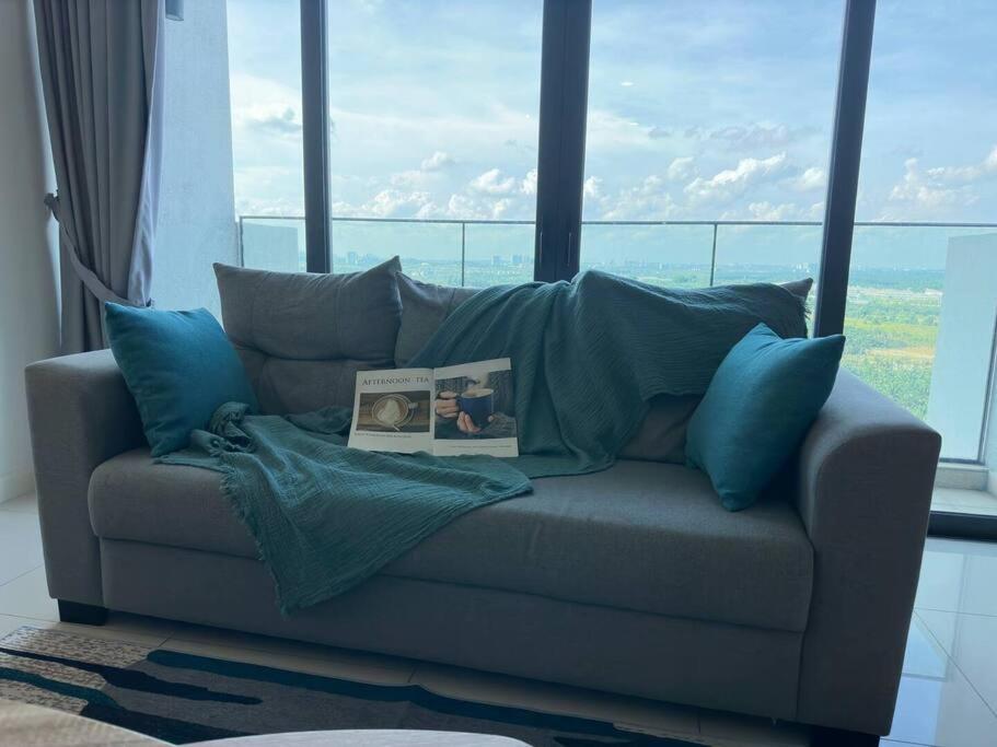 Apartment A1804 Grand Medini 100mbps Netflix By