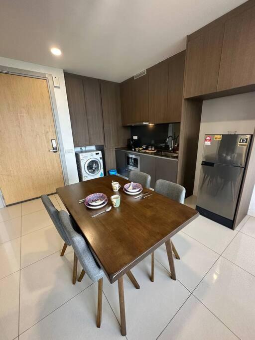 Apartment A1804 Grand Medini 100mbps Netflix By *